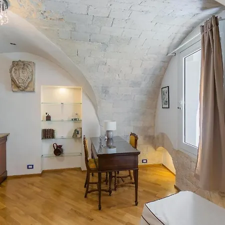 Palazzo di città Bari-3